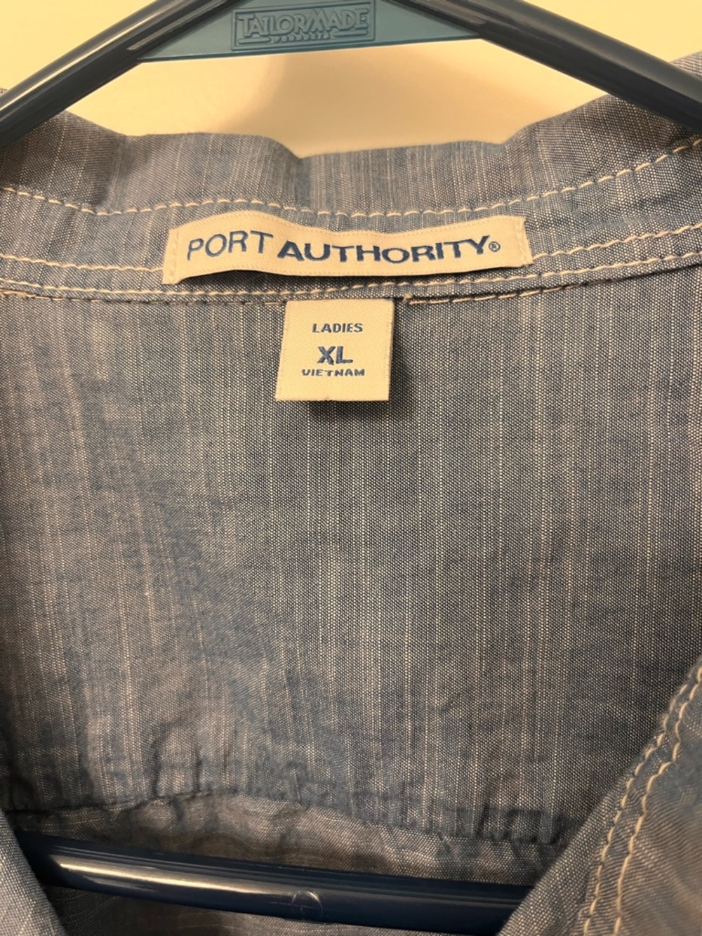 Ladies Port Authority XL Button Down Blue Penn State Alumni Association Top - Picture 3 of 5